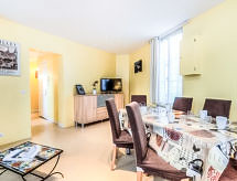 Licht appartement op 300 meter van strand en zee in Trouville-sur-Mer - thumbnail 2