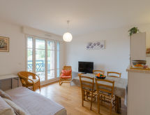 Licht appartement op 750m van strand en golf in Deauville-Trouville - thumbnail 2