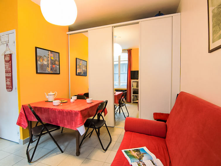 APARTMENT BONSECOURS