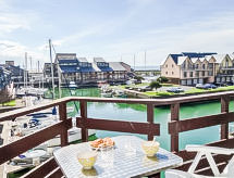 Licht appartement op 500m van zee en strand in Deauville - thumbnail 1