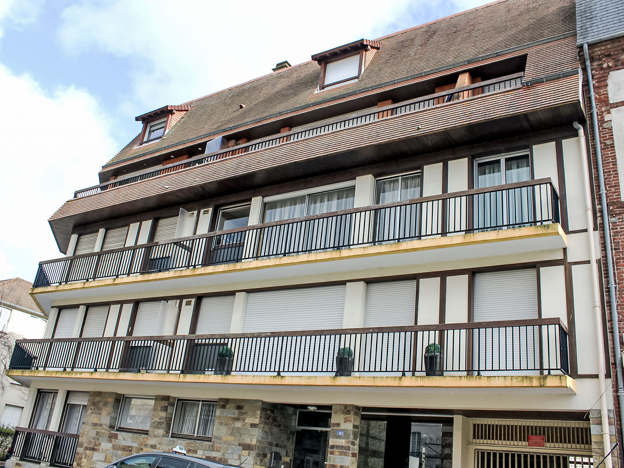 Photo of Les Cigognes