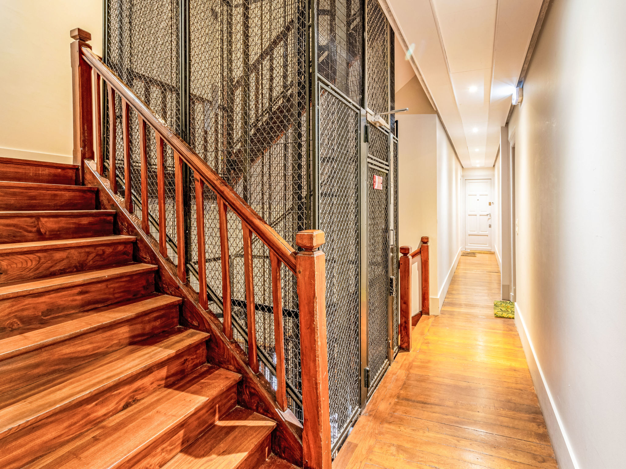 L'hôtel de Paris-Buiten