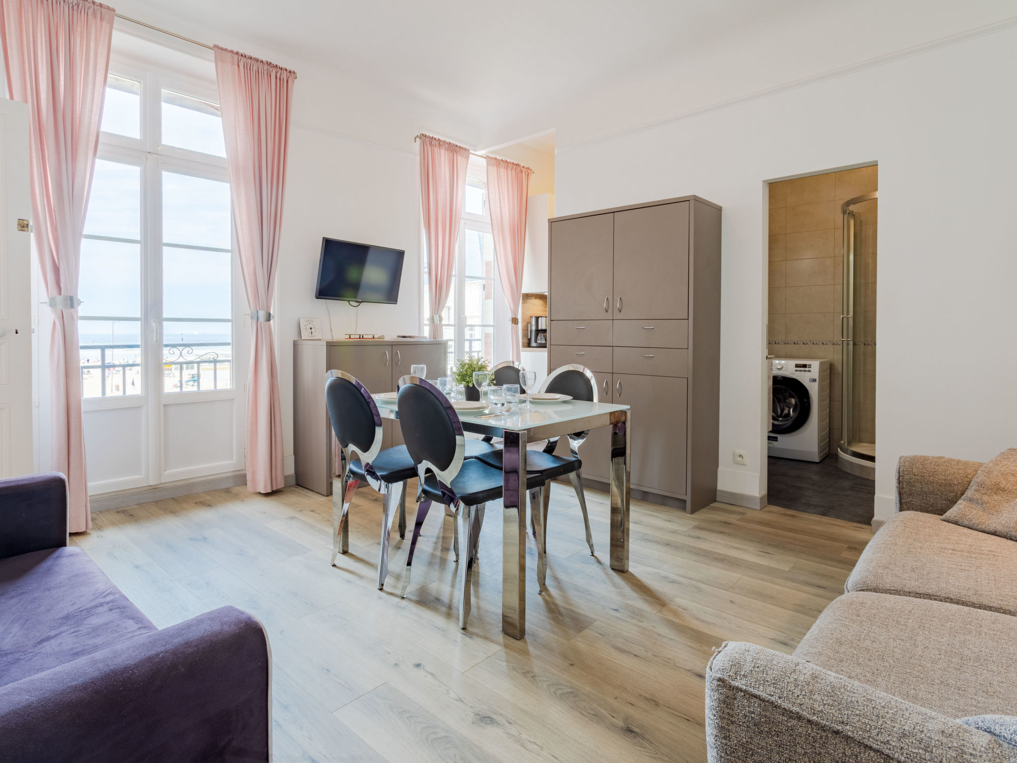 L'hôtel de Paris-Binnen