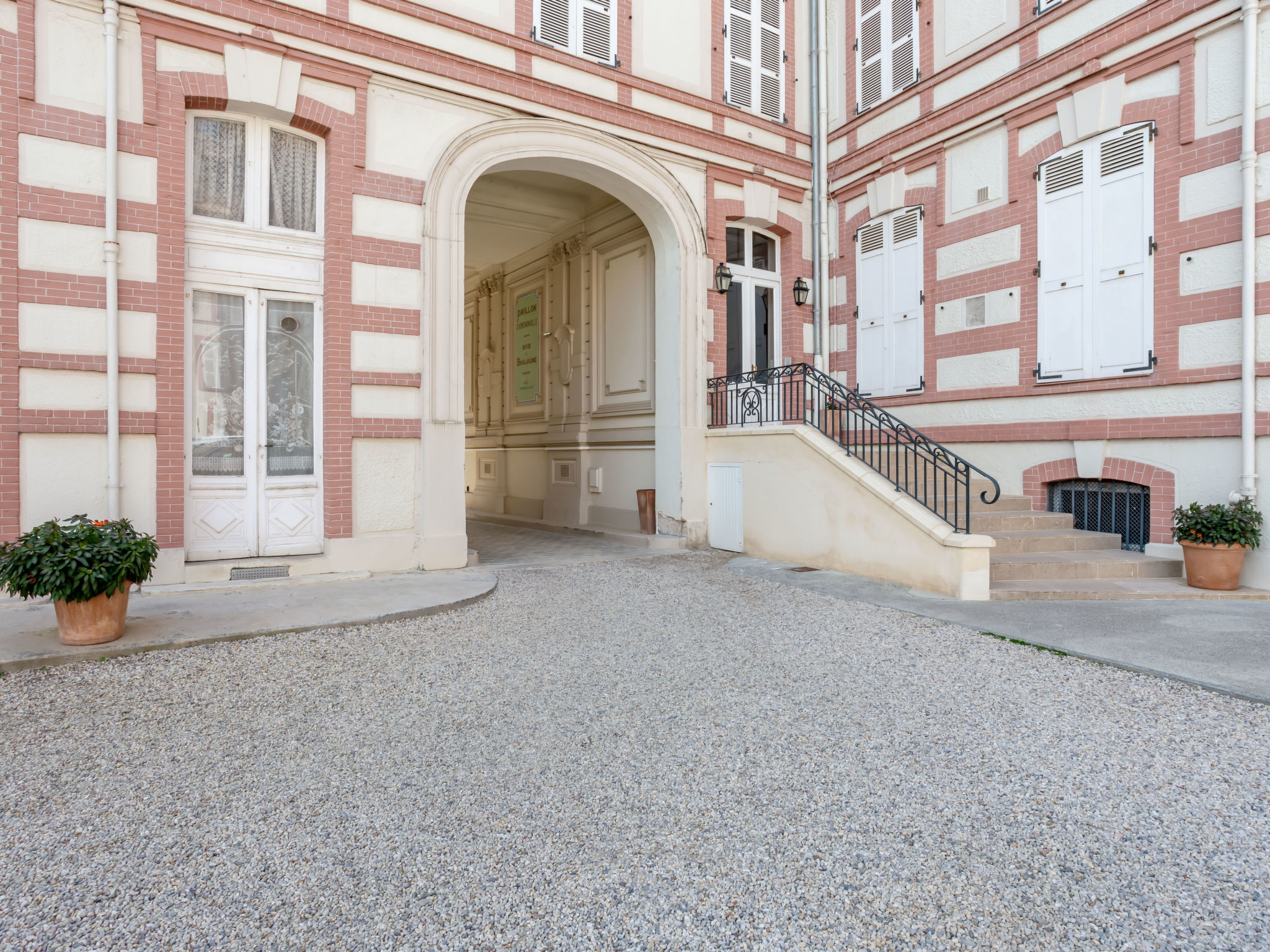 Photo of L'hôtel de Paris