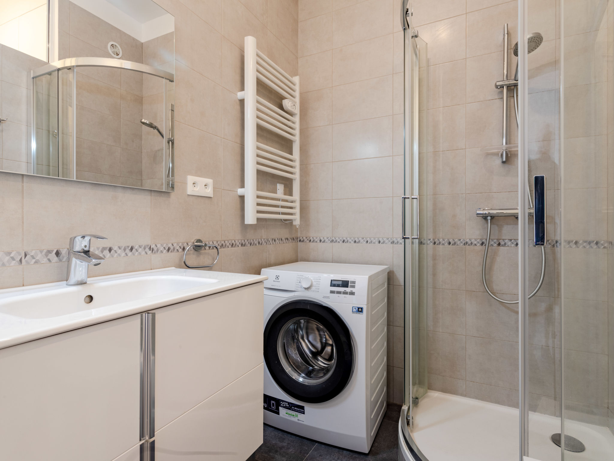 L'hôtel de Paris-Binnen