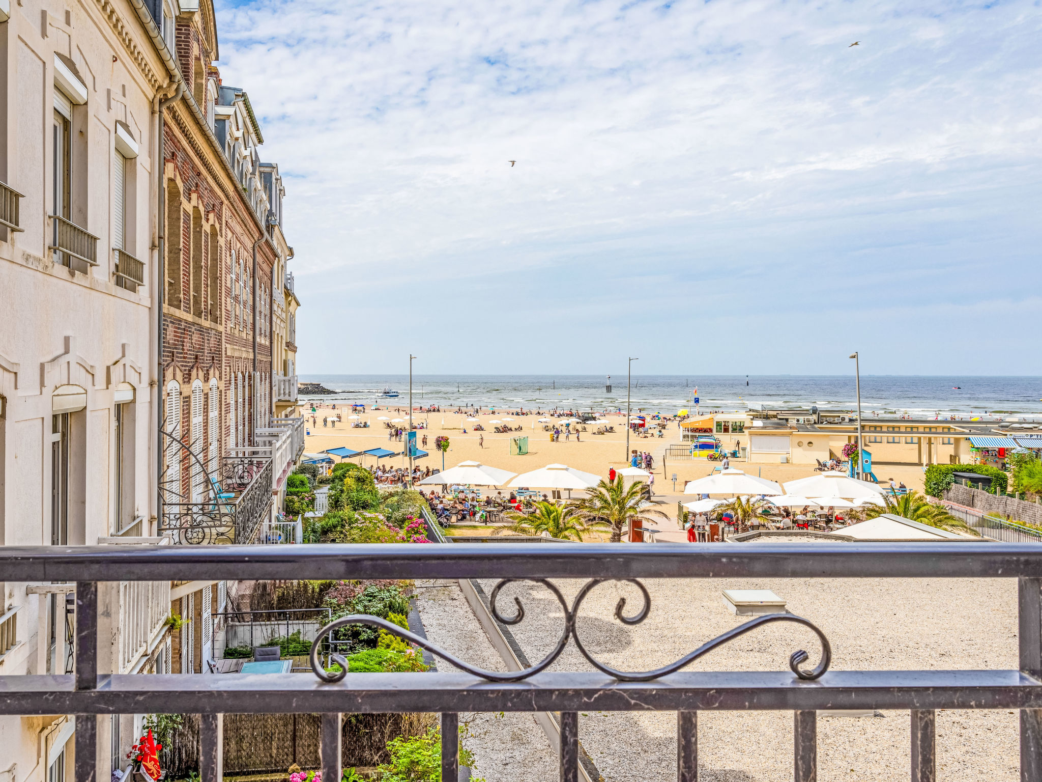 L'hôtel de Paris-Buiten