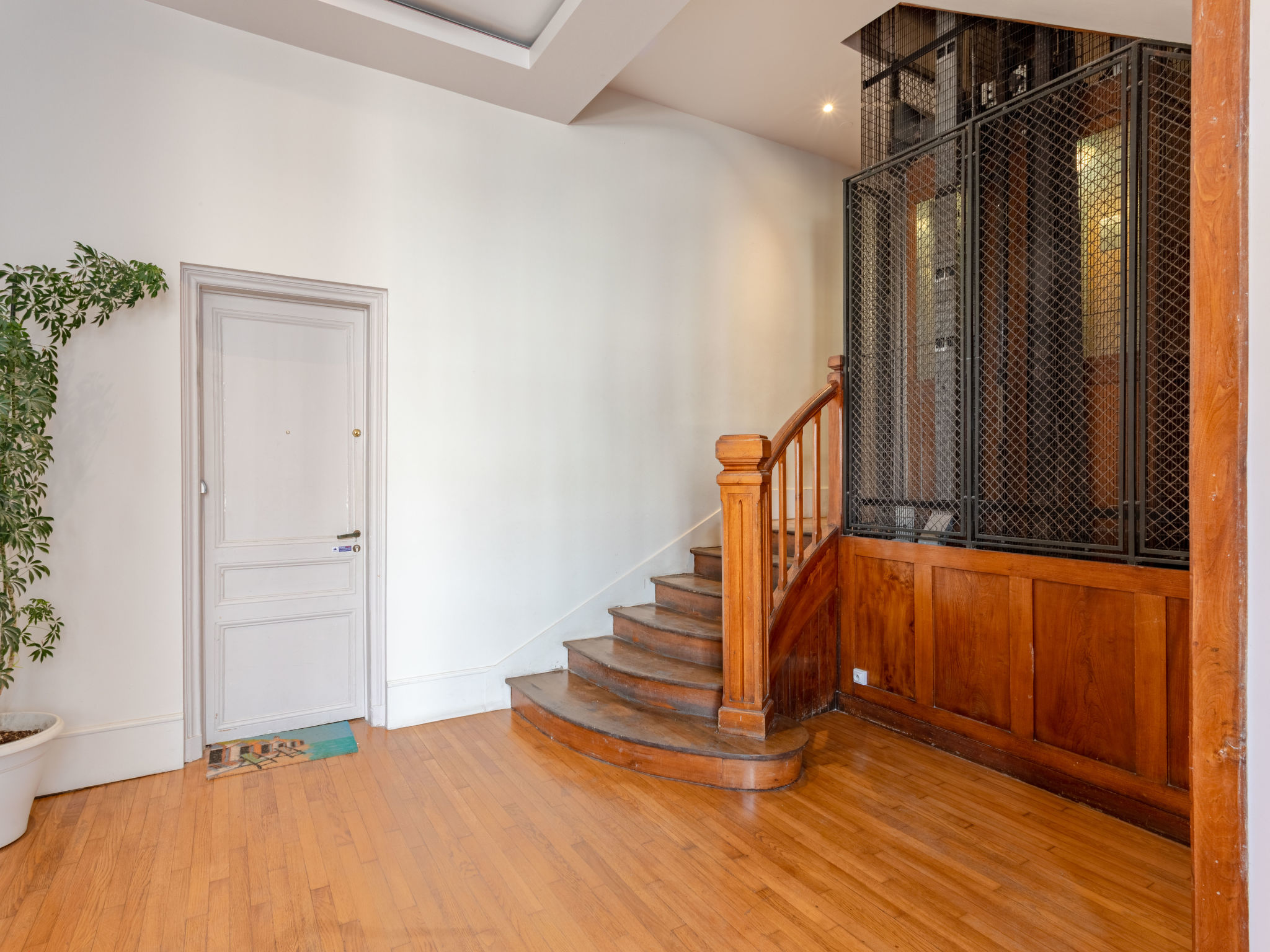 L'hôtel de Paris-Buiten