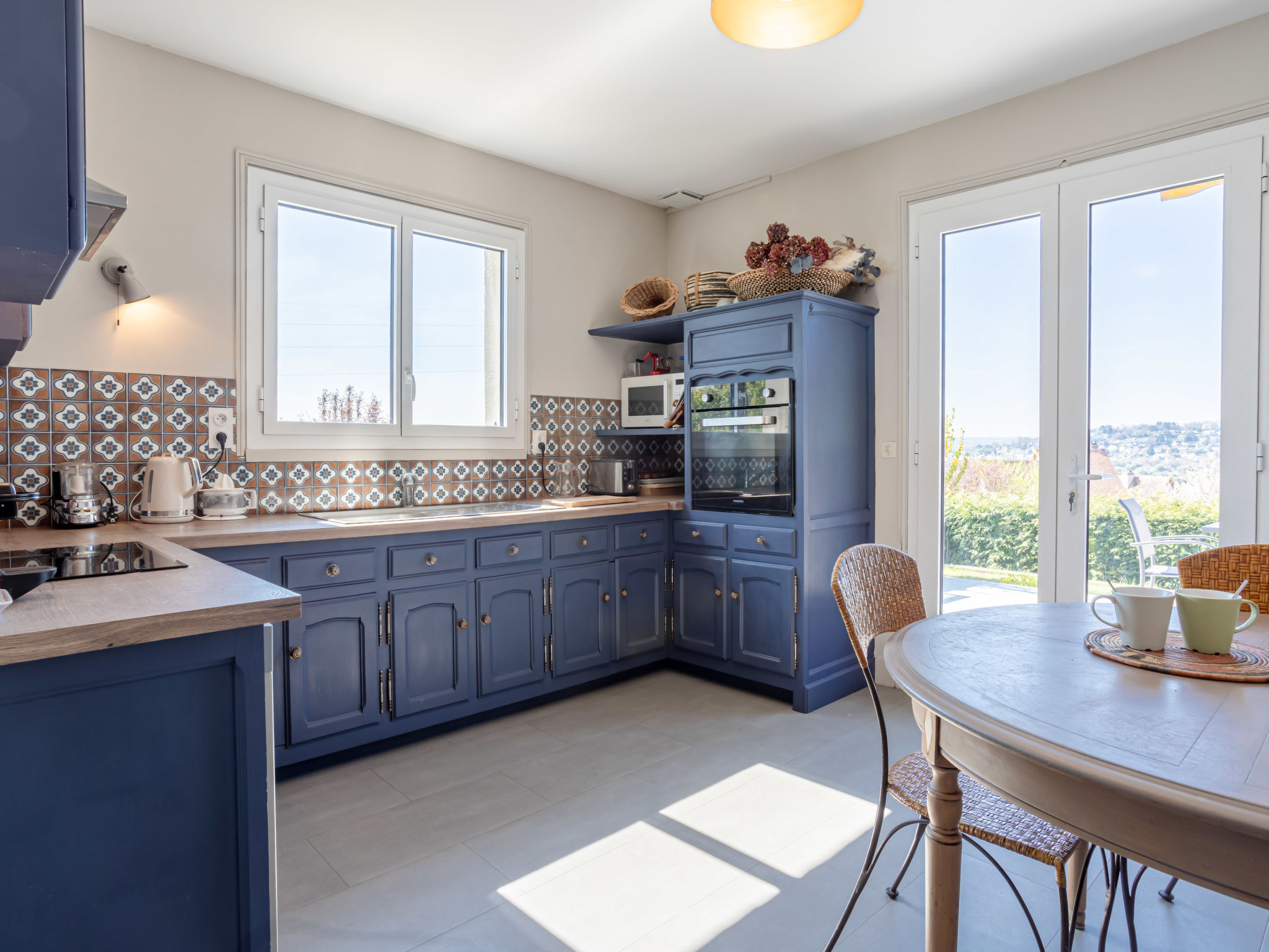 Les Jonquilles-Binnen