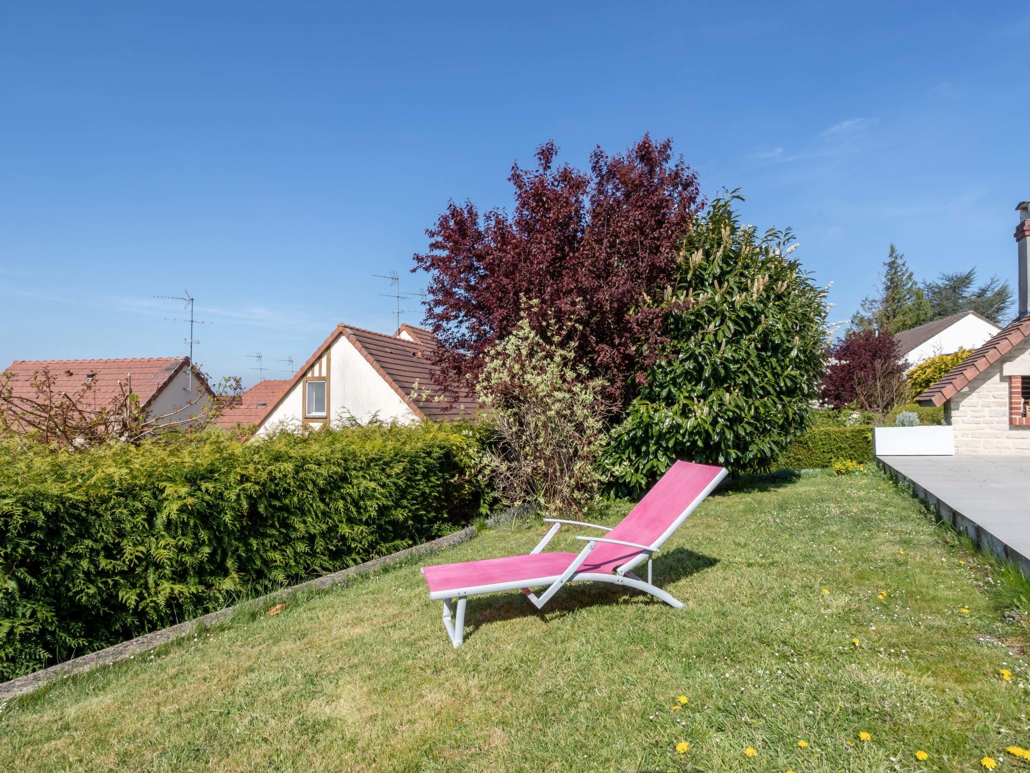 Les Jonquilles-Buiten