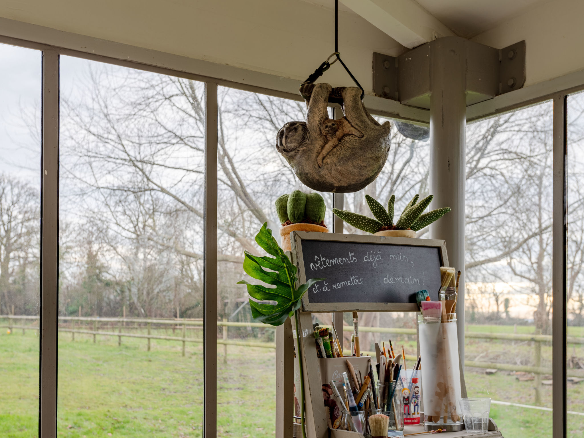 La maison du cavalier bleu-Outside