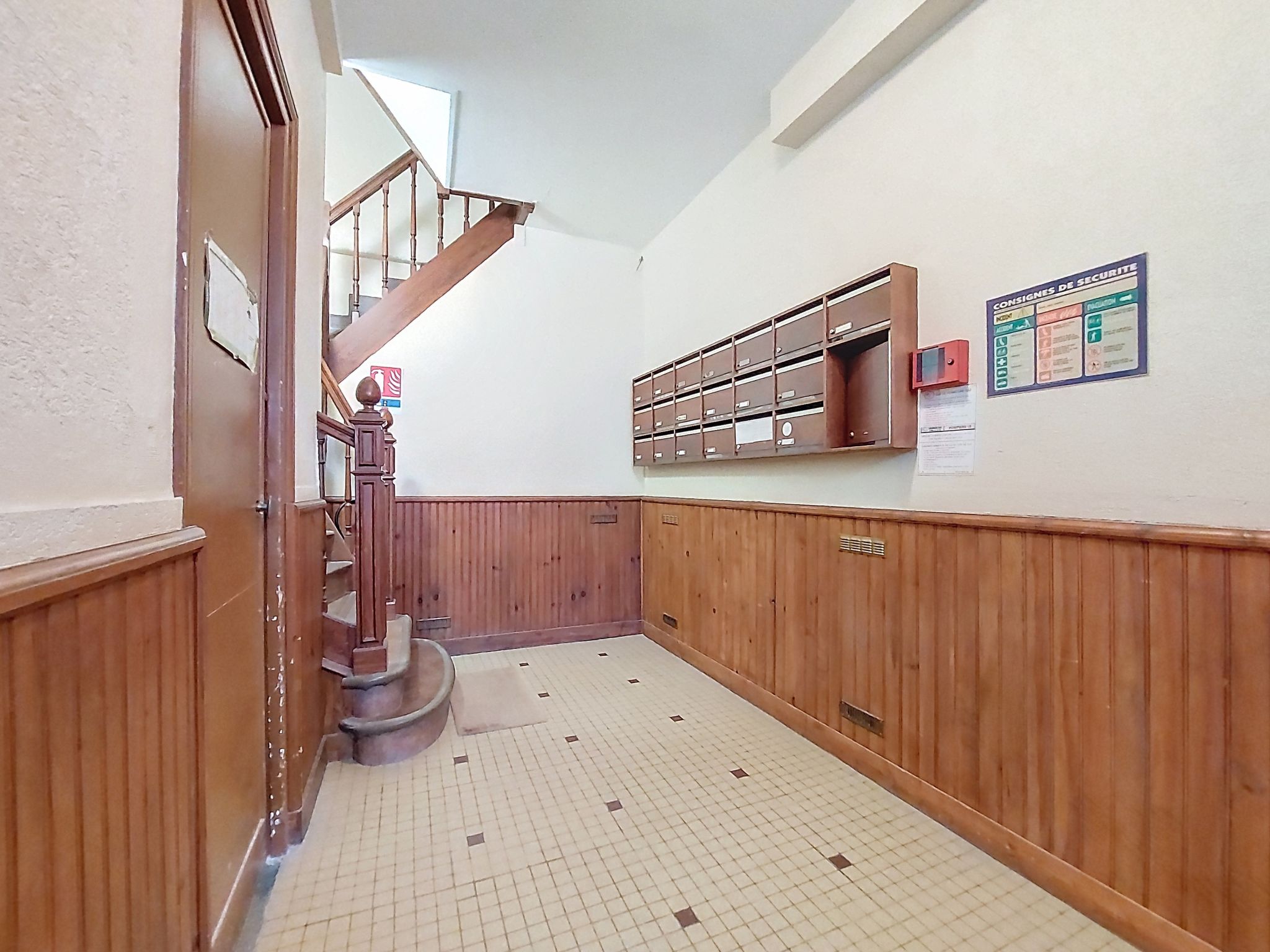 Studio Gambetta-Dedans