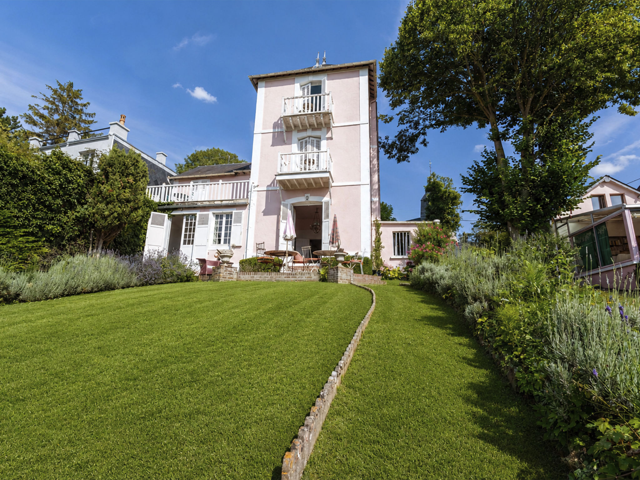 Photo of Maison Rose