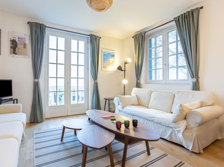 Search and Stay destination Trouville-sur-Mer, Normandie - France from AU$ 179. Clos des Muriers