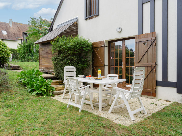 Image blog Hidden Gems of Houlgate, Normandie, France: Places Only Locals Know