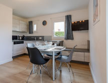 Op 450 m van zee: Sfeervol appartement in centrum Houlgate - thumbnail 1