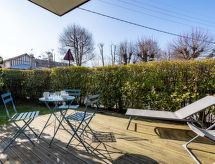 Op 450 m van zee: Sfeervol appartement in centrum Houlgate - thumbnail 4