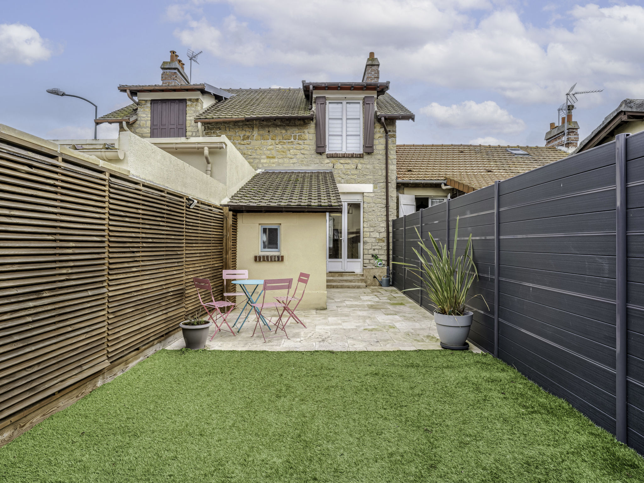 Photo of Les Étourneaux