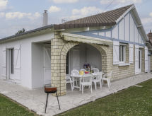 Villa Hélios: Vrijstaande woning op 350m van strand en centrum in Merville-Franceville - thumbnail 2