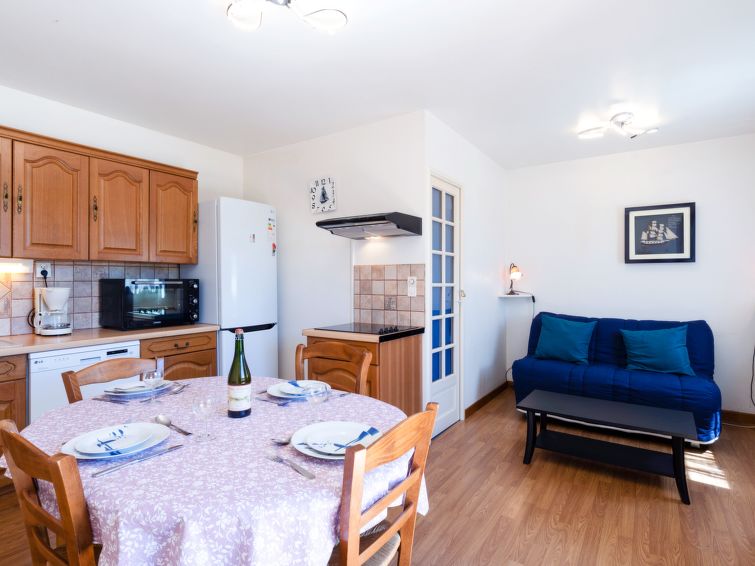 Search and Stay destination Merville-Franceville-Plage, Normandie - France from AU$ 140. Les Maisons de la Mer
