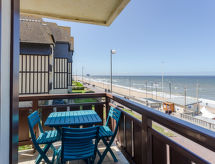 Luxe appartement met zeezicht in Cabourg, op 50 meter van het strand - thumbnail 3