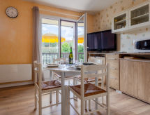 Knus appartement in Cabourg, 300m van strand en directe toegang tot zee - thumbnail 5