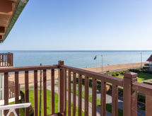 Strandhuis in Cabourg met uitzicht op zee en directe strandtoegang - thumbnail 2