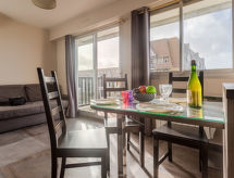 Appartement aan zee in Cabourg met verwarmd zwembad, 50m van strand - thumbnail 1