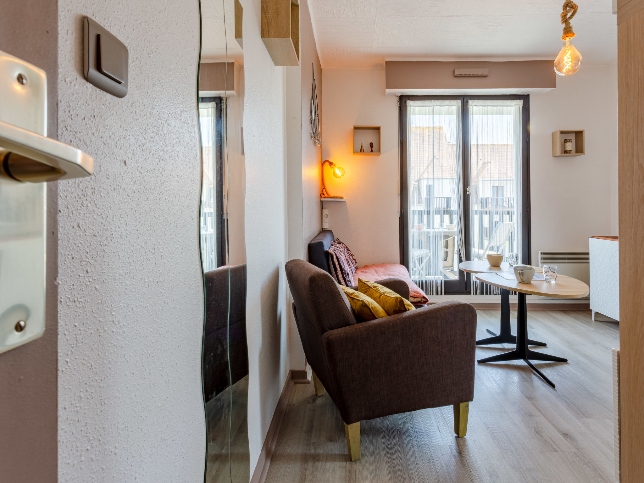 Cabourg Plage-Inside