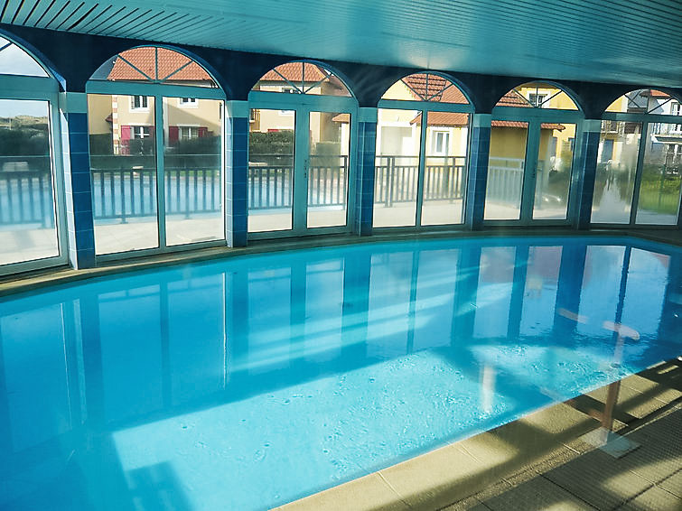 Search and Stay destination Dives-sur-Mer, Normandie - France from AU$ 213. Port Guillaume