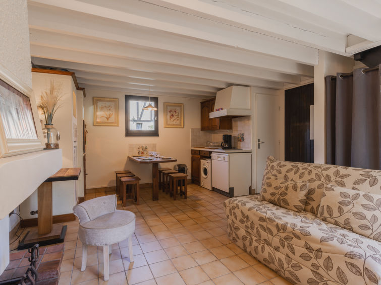 Search and Stay destination Cabourg, Normandie - France from AU$ 199. Le Clos du Golf
