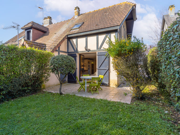 Search and Stay destination Cabourg, Normandie - France from AU$ 199. Le Clos du Golf