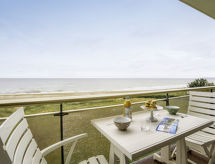 Aan zee: Sfeervol appartement met zeezicht en zwembad in Cabourg - thumbnail 1