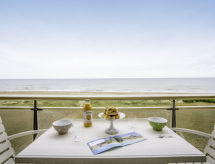 Aan zee: Sfeervol appartement met zeezicht en zwembad in Cabourg - thumbnail 2