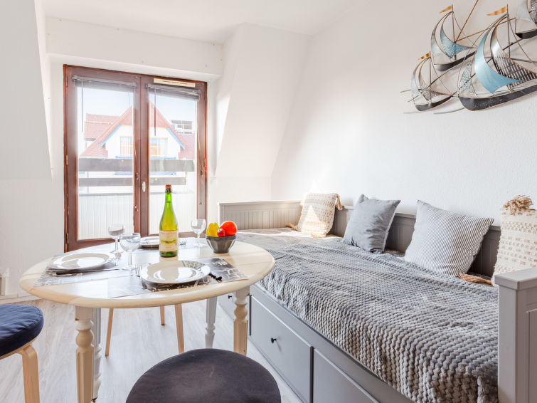 Search and Stay destination Villers-sur-Mer, Normandie - France from AU$ 128. Le Grand Cap
