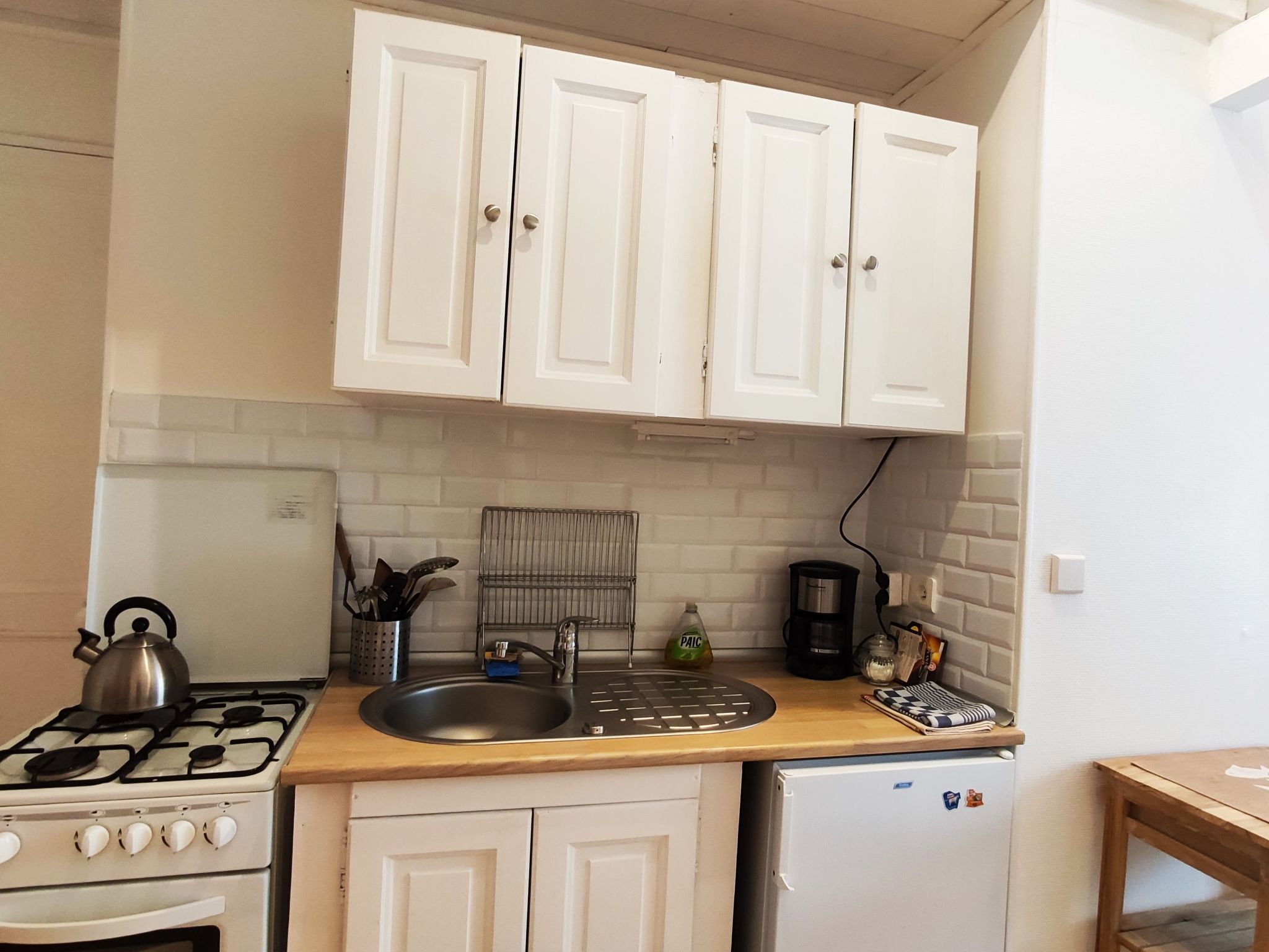 Joli studio pour 2 personnes-Binnen