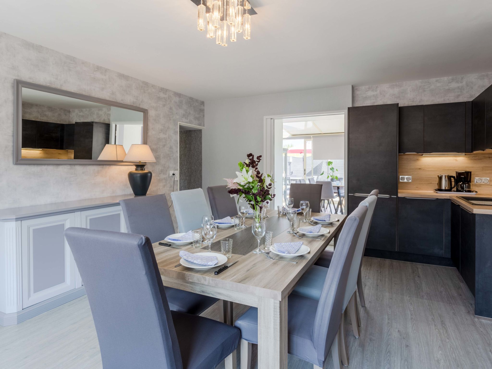 Kitchen / Dining Room