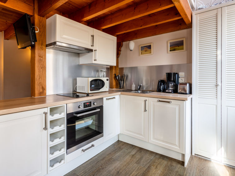 Search and Stay destination Beuvron-en-Auge, Normandie - France from AU$ 221. La Roseraie