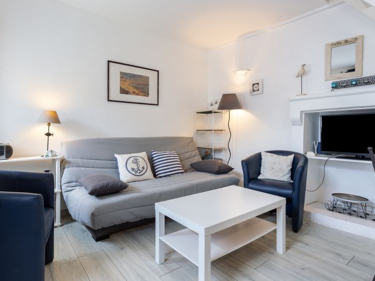 Search and Stay destination Saint-Aubin-sur-Mer, Normandie - France from AU$ 285. Côté Mer