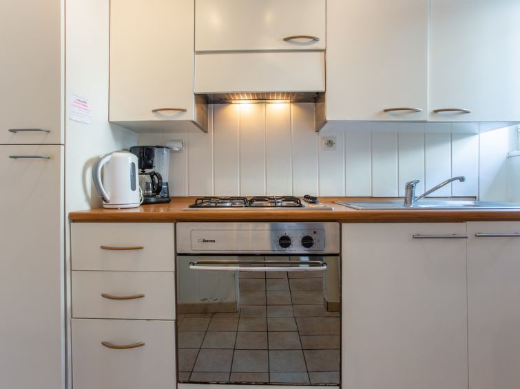 Search and Stay destination Saint-Aubin-sur-Mer, Normandie - France from AU$ 209. Coté Bleu