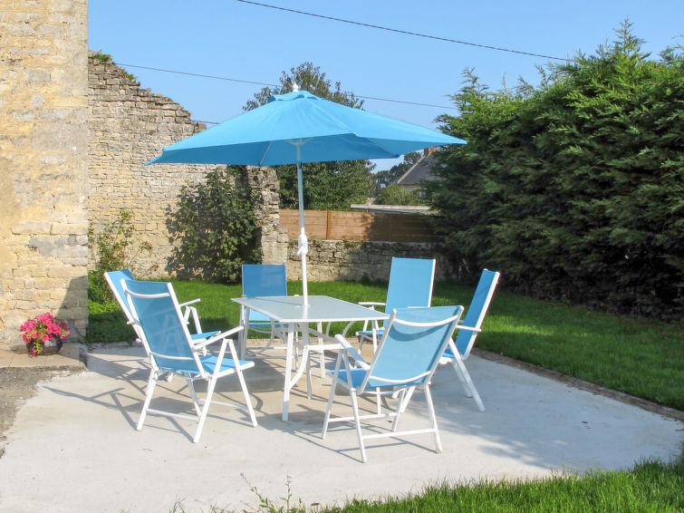 Search and Stay destination Commes, Normandie - France from AU$ 132. Le Clos Renard (COM401)