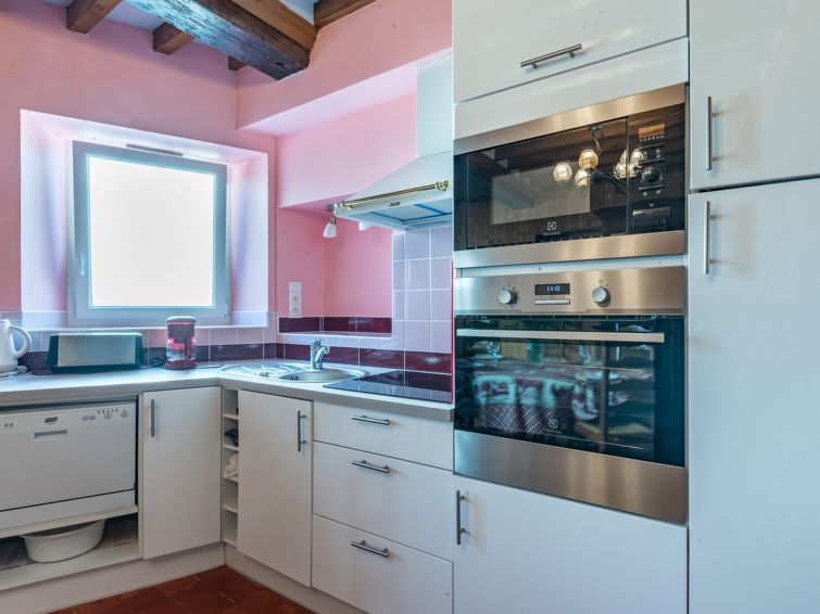 Search and Stay destination Commes, Normandie - France from AU$ 172. Sténaïs