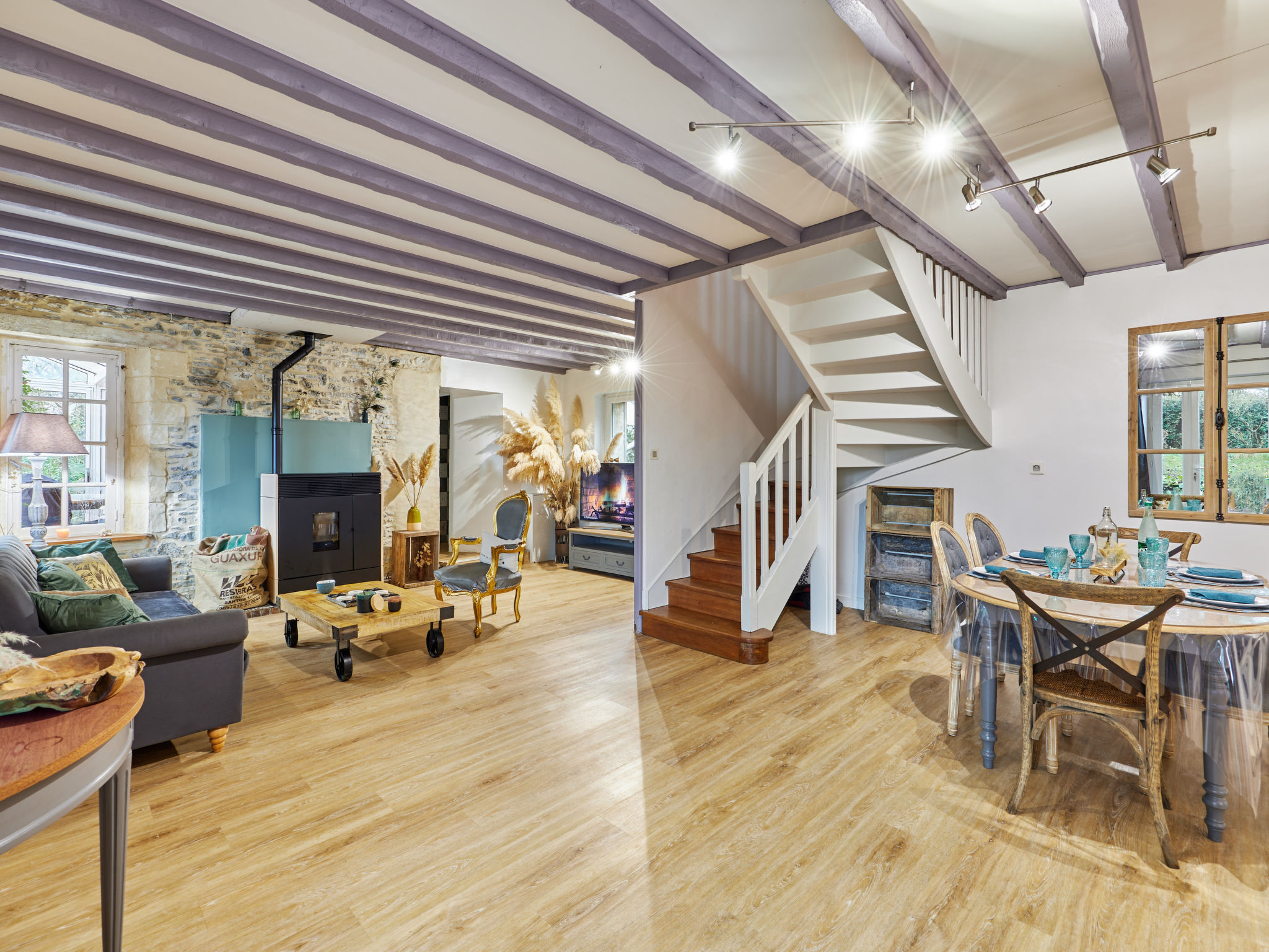 Kitchen / Dining Room