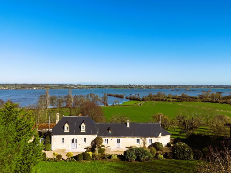 Sfeervol vakantiehuis met open haard in Isigny-sur-Mer in Isigny-sur-Mer