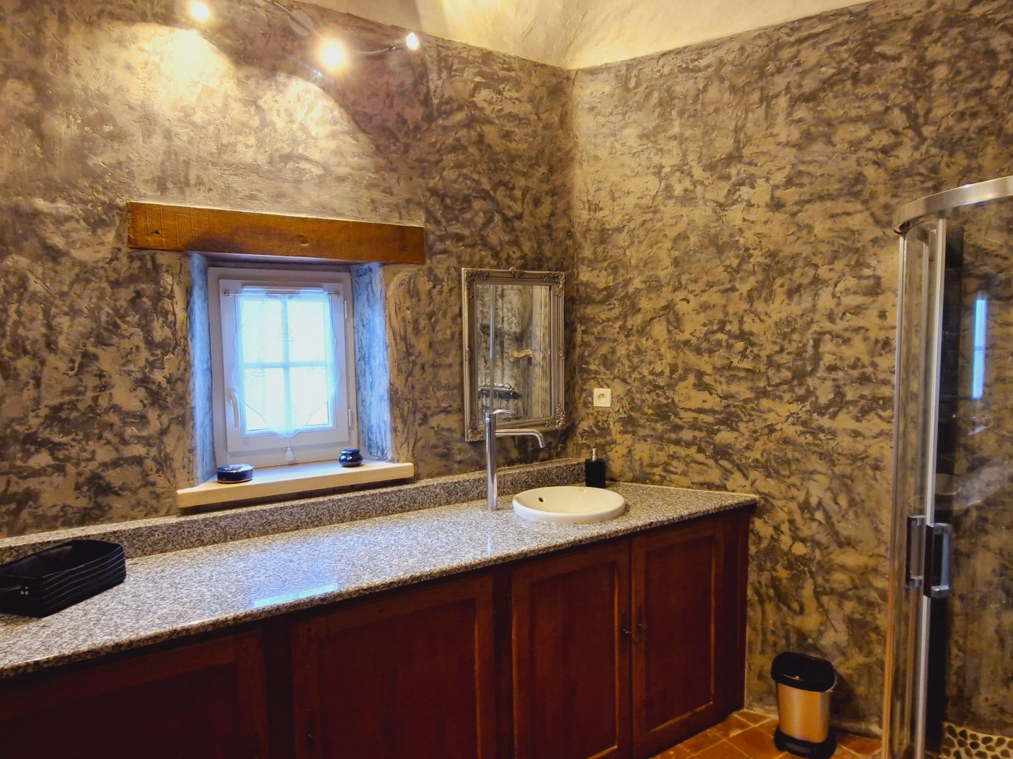 Le domaine des roseraies, gîte les roseraies-Binnen