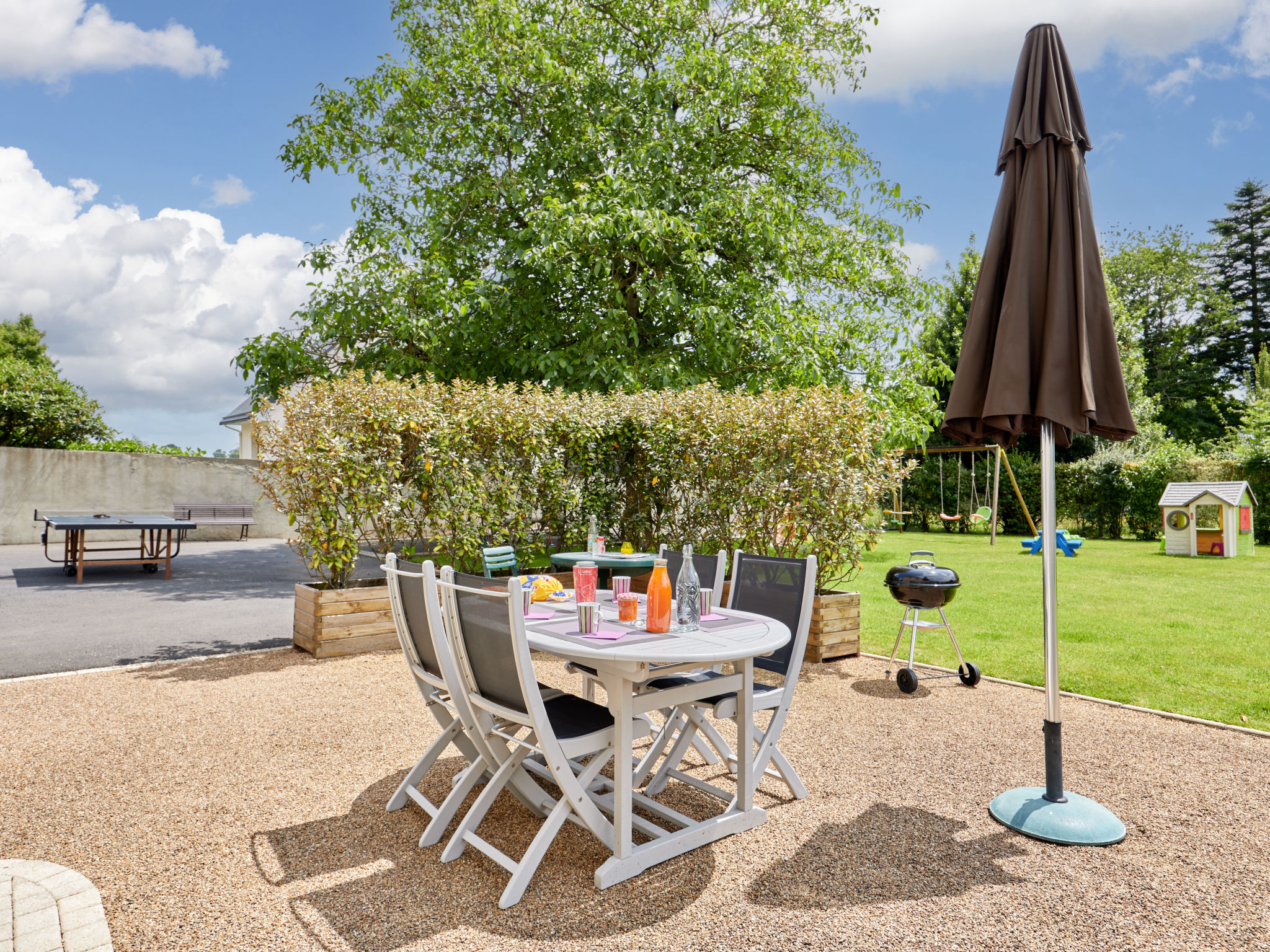 Domaine 1-Outside