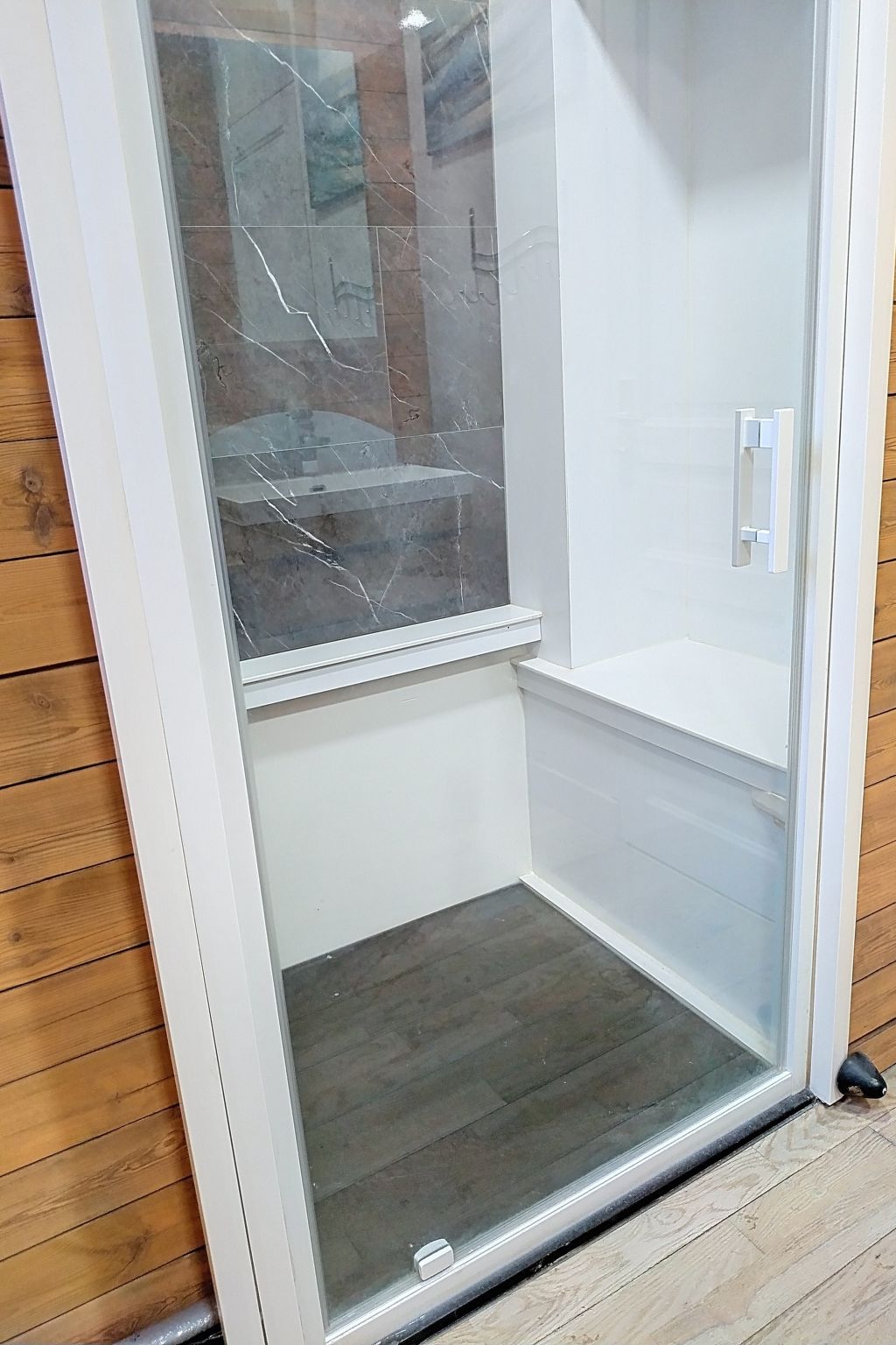 Le Paradis des Fleurs-Binnen