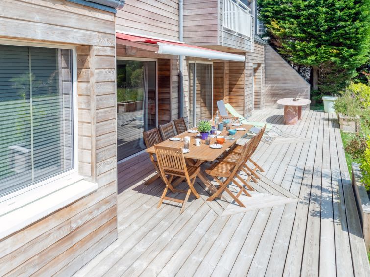 Search and Stay destination Agon-Coutainville, Normandie - France from AU$ 913. l'Agon