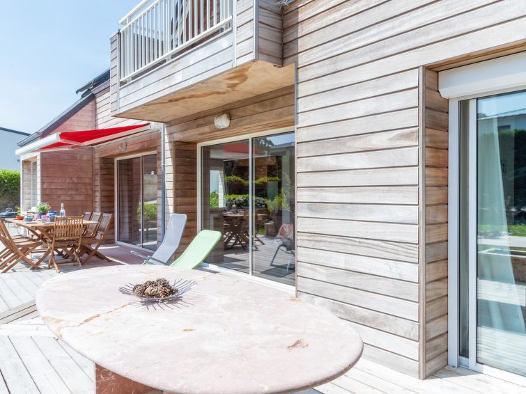 Search and Stay destination Agon-Coutainville, Normandie - France from AU$ 913. l'Agon