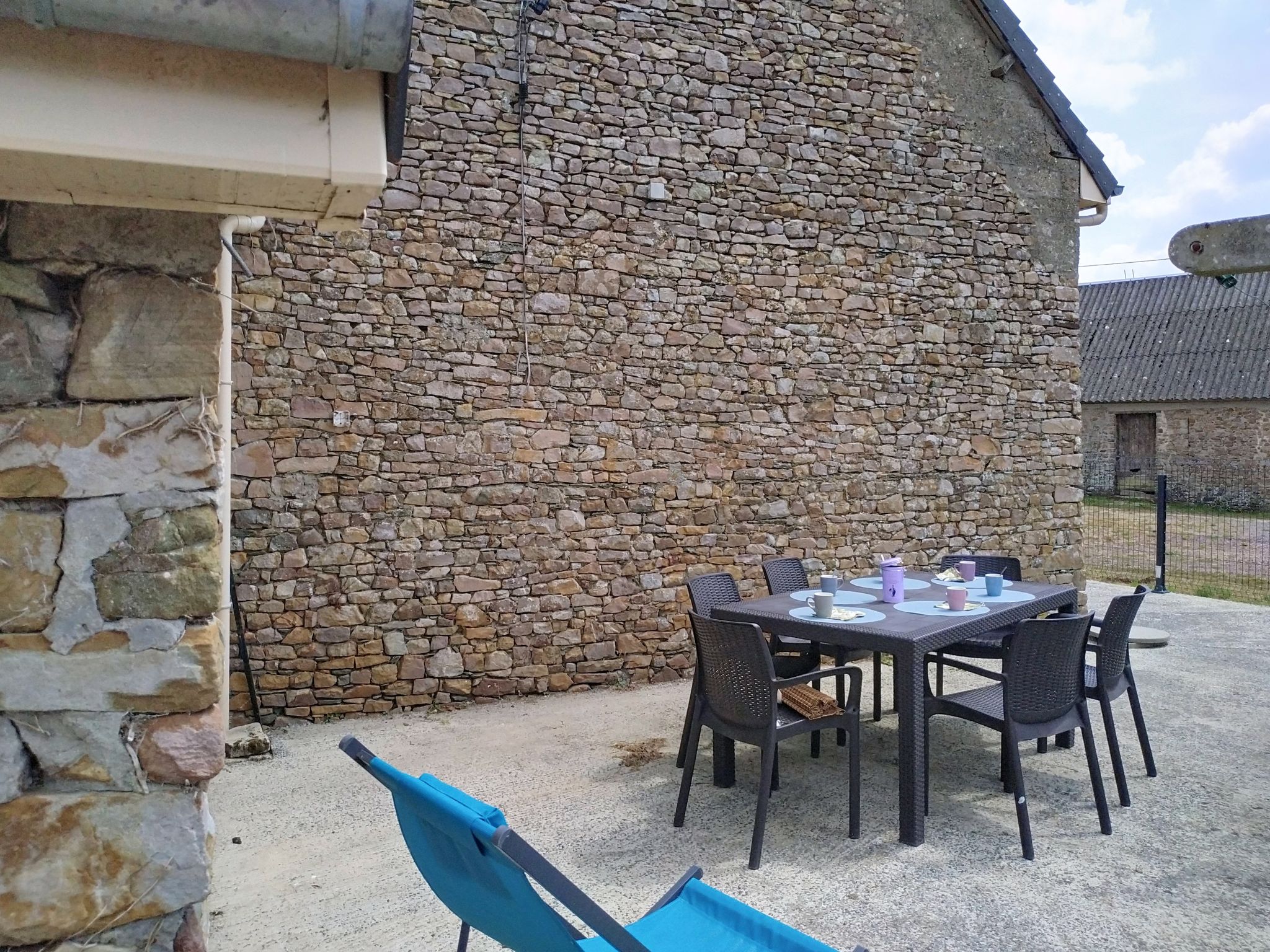 Maison en pierre - Buiten