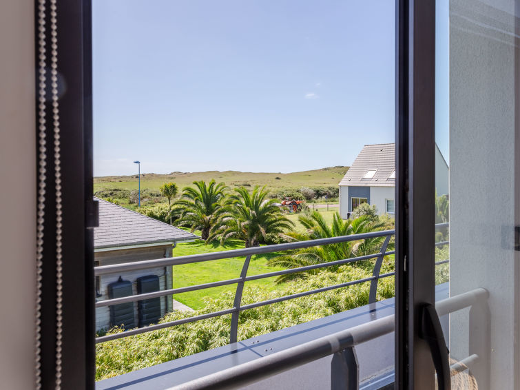 Search and Stay destination Pirou, Normandie - France from AU$ 378. Pirou Beach